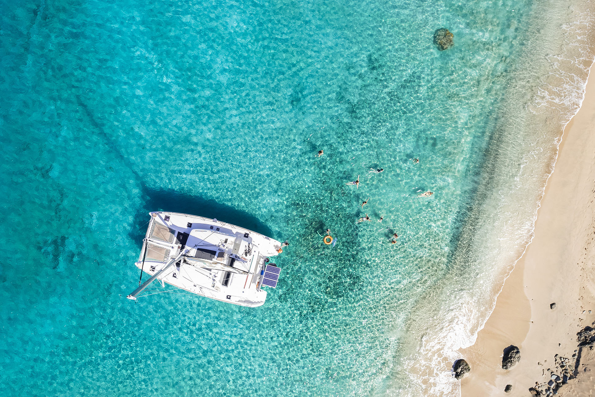 Gold’n Guest St Barth Services – Beach & Pool Pärty Gold'n Guest St Barth Services - Beach & Pool Pärty
